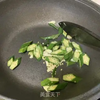 Make Eggs and aces step 3