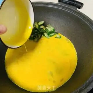 Make Eggs and aces step 4
