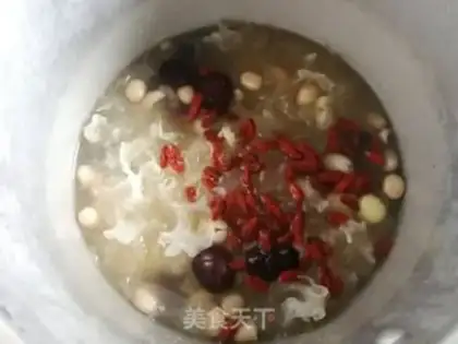 Make "The silver spoon of the Lotus peanut date." step 3