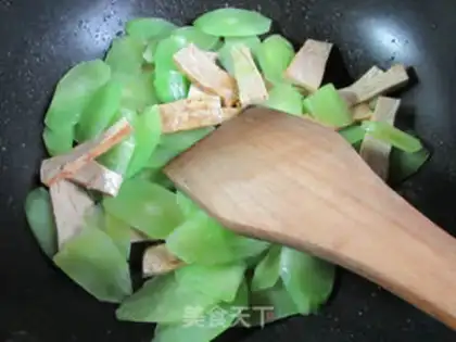 Make The pastry, the pastry step 4
