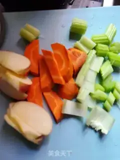 Make The celery of vegetable juice step 1
