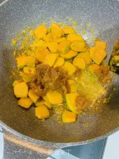 Make Pumpkin step 1