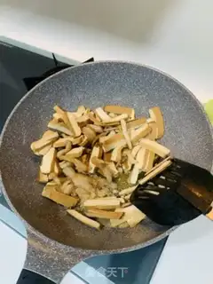 Make Spicy bean, fried meat step 3