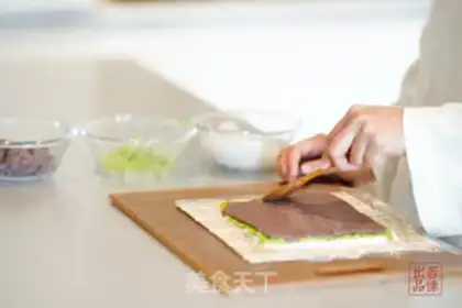 Make Peas rolls step 6