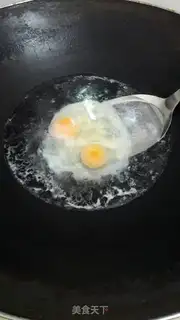 Make Egg soup step 2