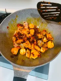 Make The red-burned hyenas step 3