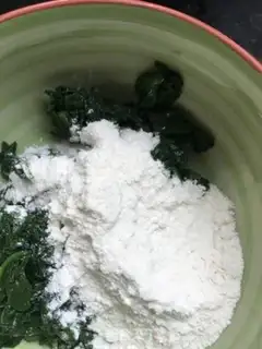 Make Spinach bacon omelet step 4