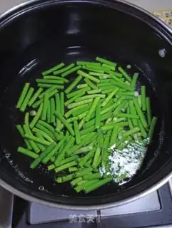 Make Eggs and musk step 0