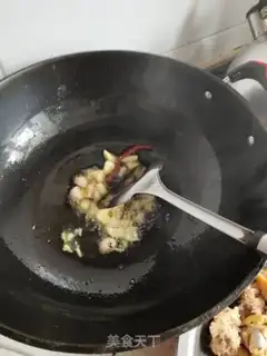 Make Northeast chicken stew with potato powder step 4