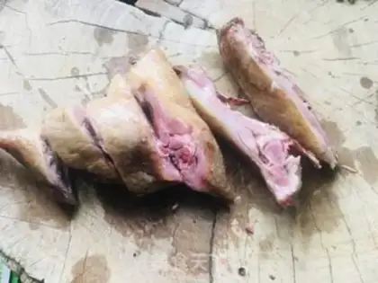 Make Duck-legged radish step 1