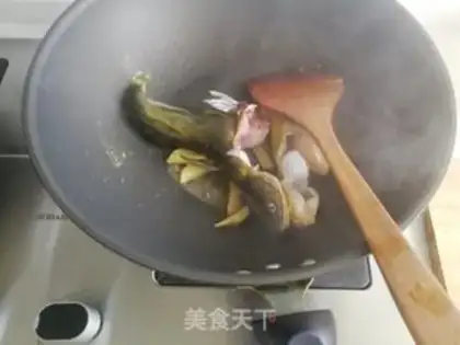 Make Skull fish egg soup step 1