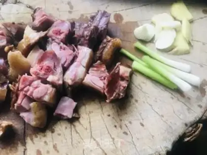 Make Duck-legged radish step 2