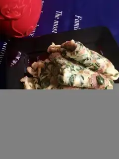 Make Spinach bacon omelet step 18