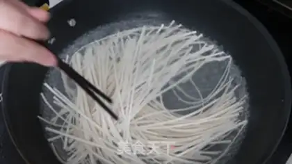 Make Onion noodles step 3