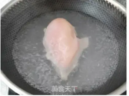 Make Spicy chicken silk step 2
