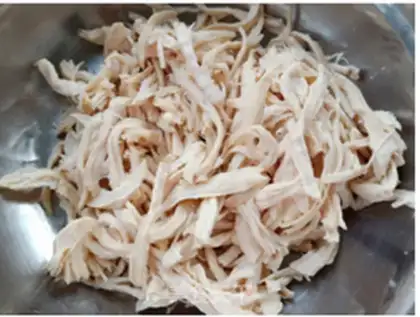 Make Spicy chicken silk step 3