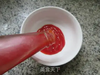 Make Pineapple fried eggs step 1