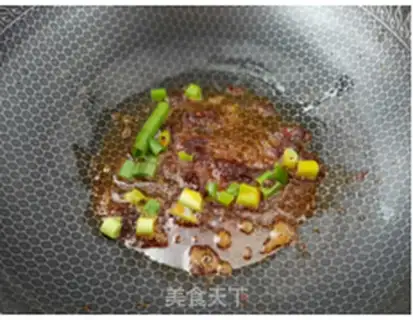 Make Spicy chicken silk step 5