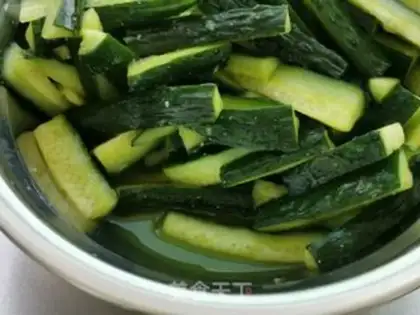 Make Spicy cucumber bars step 4
