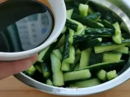 Make Spicy cucumber bars step 5