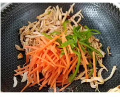 Make Spicy chicken silk step 7