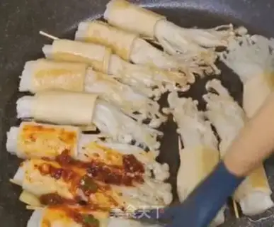 Make Golden mushrooms and bean rolls step 5