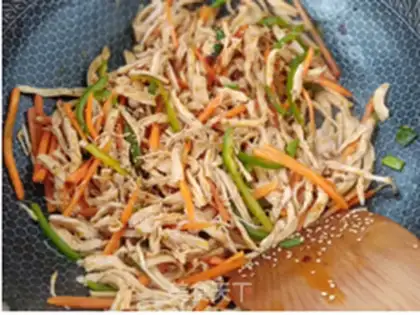Make Spicy chicken silk step 8