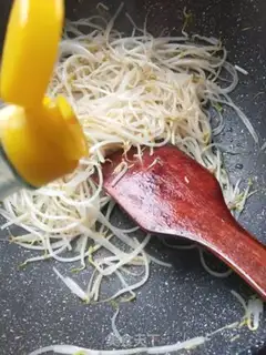 Make Jealous green bean sprouts step 3