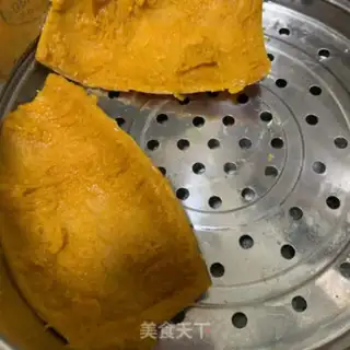Make Pumpkin buns step 2