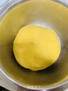 Make Pumpkin buns step 4
