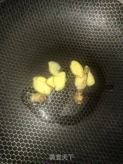 Make Yellow and chicken soup step 3