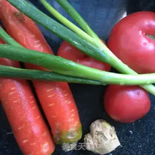 Make Tomato beef stew radish step 0