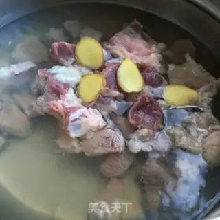 Make Tomato beef stew radish step 2