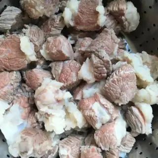 Make Tomato beef stew radish step 4