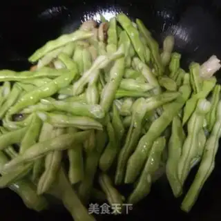 Make Five flowers and beans step 4