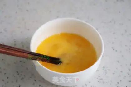 Make Milk steamed eggs step 1