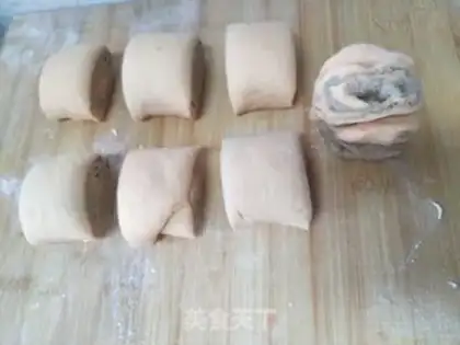 Make Carrot juice rolls step 4