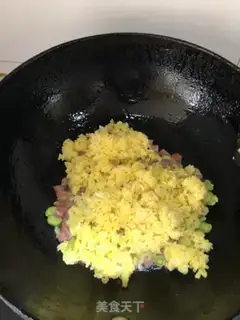 Make Orchid ham and egg fried rice step 4