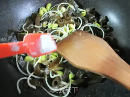 Make The soybean sprouts step 6