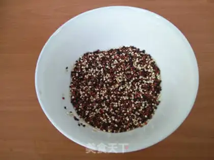 Make Three-coloured quinoa step 0