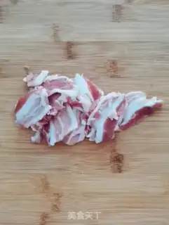 Make Crab mushrooms and fried meat step 1