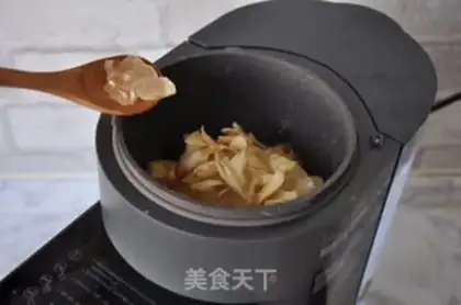 Make Silver Pear Juice step 3
