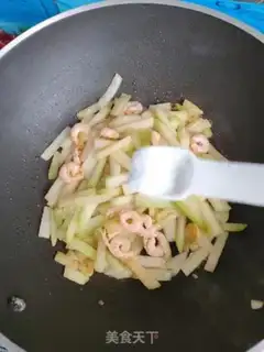 Make Shrimp fried melons step 8