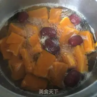 Make Red-tree pumpkin soup step 1