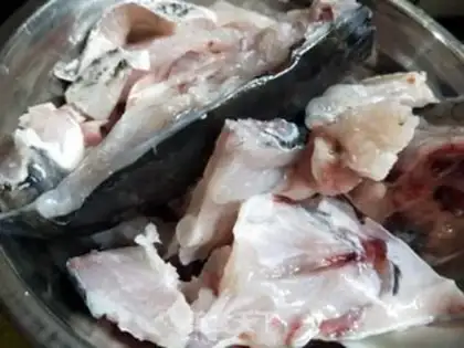 Make Sour spicy fish step 1