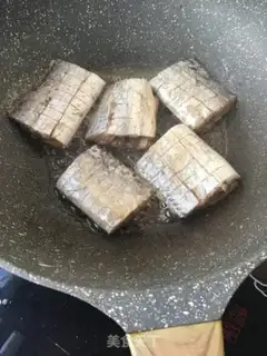 Make Jell-O fish step 10