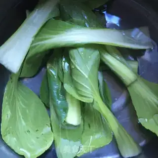 Make Spicy egg noodle step 2