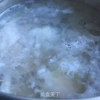 Make Spicy egg noodle step 3