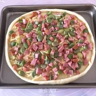 Make Orchid ham pizza step 7