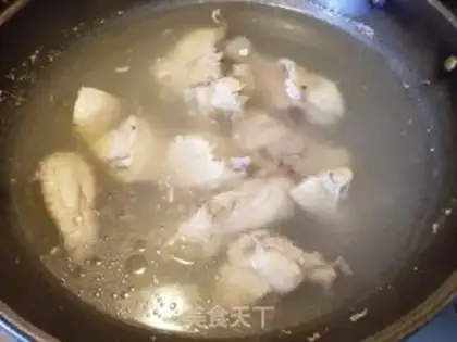 Make Pepper pig belly chicken soup step 2